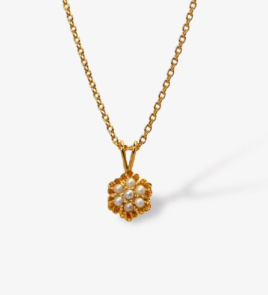 Dainty Pearl Flower Pendant Necklace – 18K Gold Plated 925 Sterling Silver – Minimalist Floral Jewelry