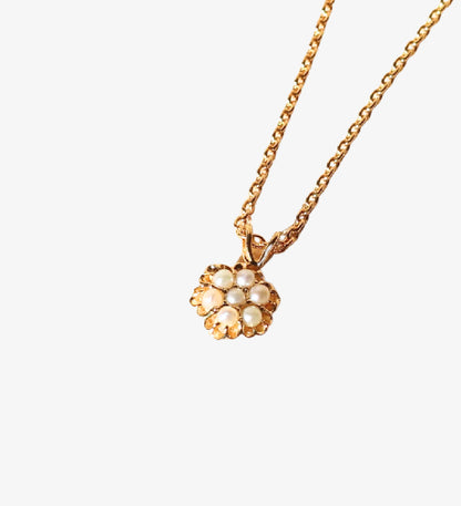 Dainty Pearl Flower Pendant Necklace – 18K Gold Plated 925 Sterling Silver – Minimalist Floral Jewelry