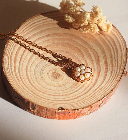 Dainty Pearl Flower Pendant Necklace – 18K Gold Plated 925 Sterling Silver – Minimalist Floral Jewelry